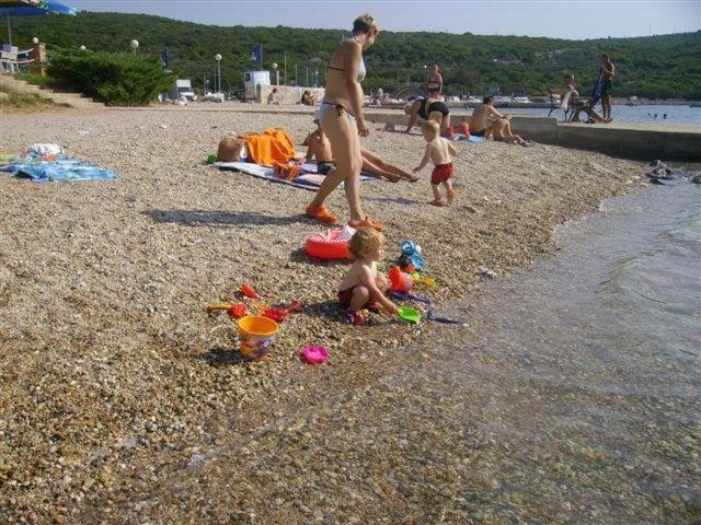 Apartmani Braut Kornić Exteriör bild