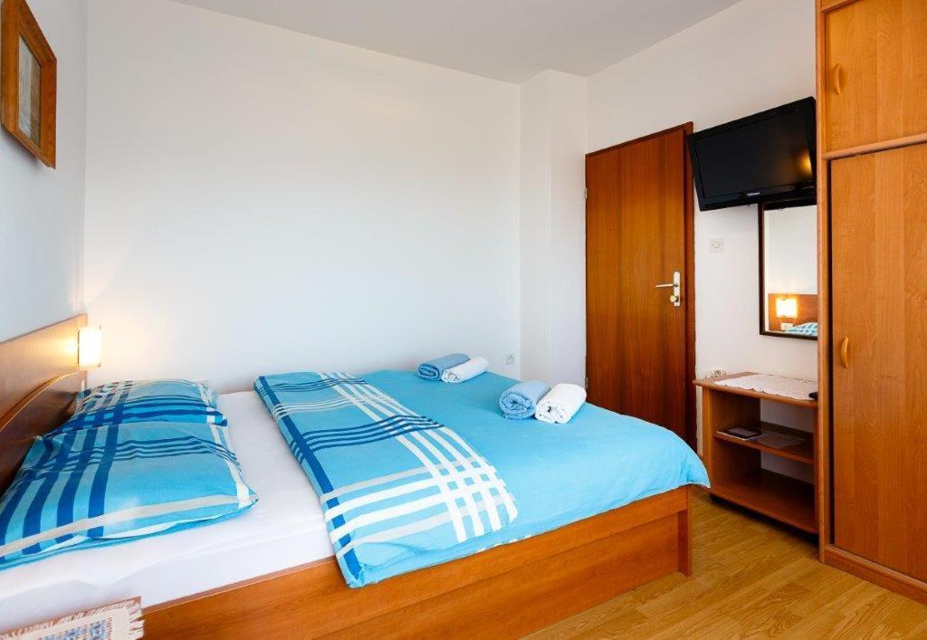 Apartmani Braut Kornić Exteriör bild