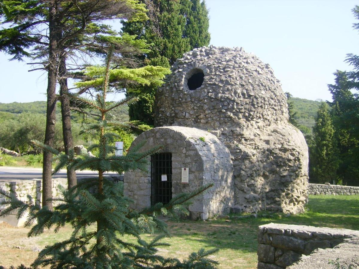 Apartmani Braut Kornić Exteriör bild