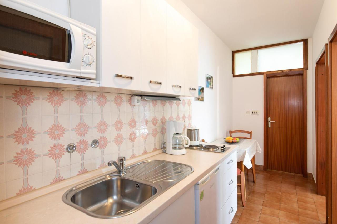Apartmani Braut Kornić Exteriör bild